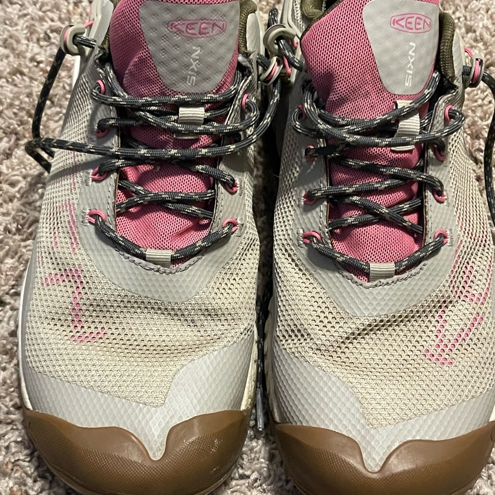 Women’s keen size 11